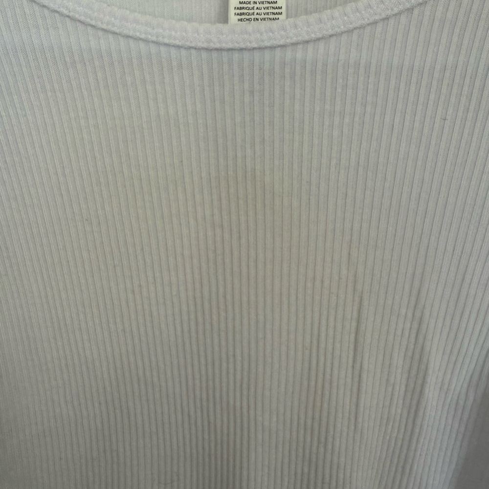 Alo White Ribbed Long Ruched Sleeve Top - Picture 5 of 6